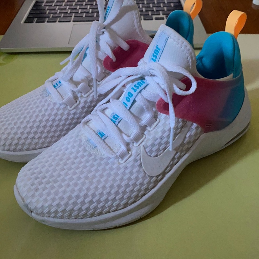 Nike Air Max Bella size 6, worn twice